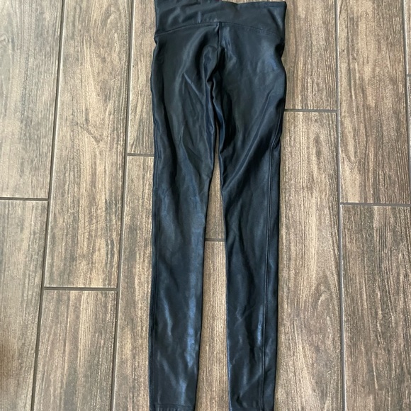 Spanx Faux Leather Leggings - Picture 3 of 4